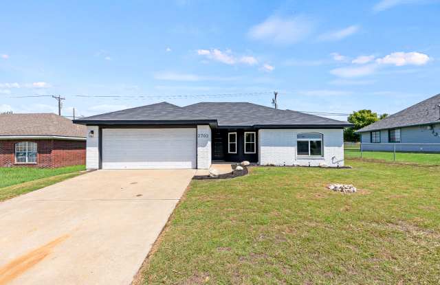2703 Fieldstone Drive photos photos