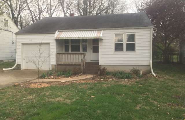 Cute 2 bedroom home for only $895 in convenient location! photos photos