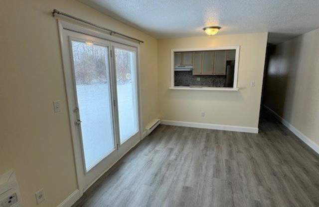 15 Kent Court unit: 4 photos photos