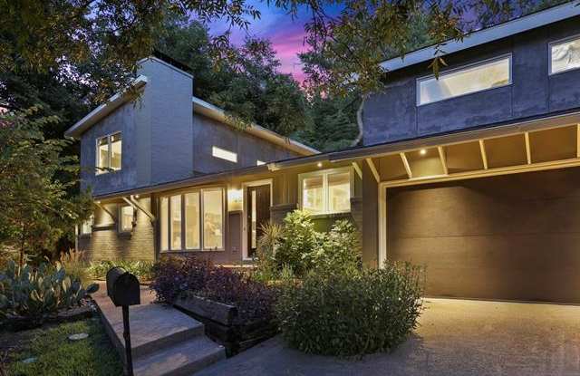 1910 Kessler Parkway - 1910 Kessler Parkway, Dallas, TX 75208