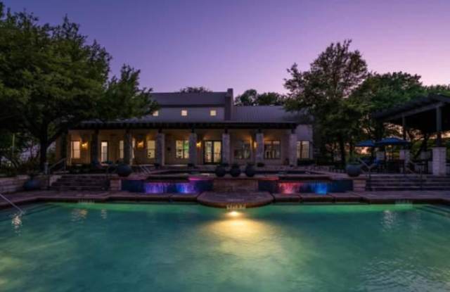 8750 Brodie Ln Gallery 2