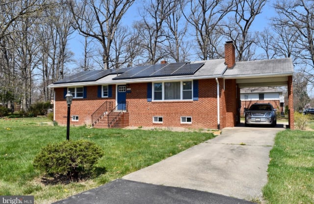 5200 YORK ROAD - 5200 York Road, Rose Hill, VA 22310