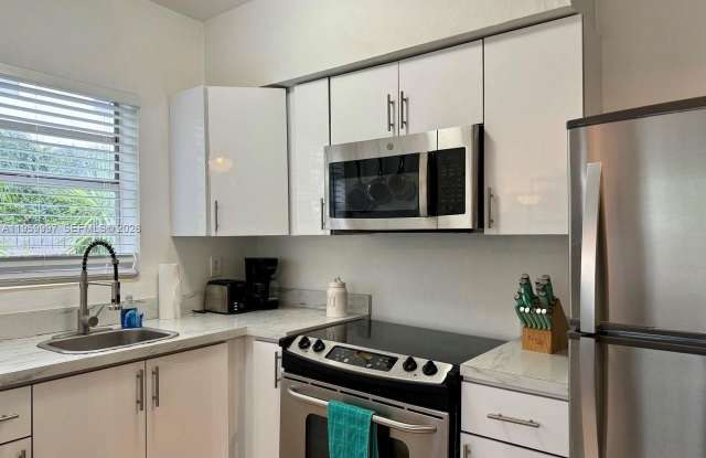 1130 NE 81st St photos photos