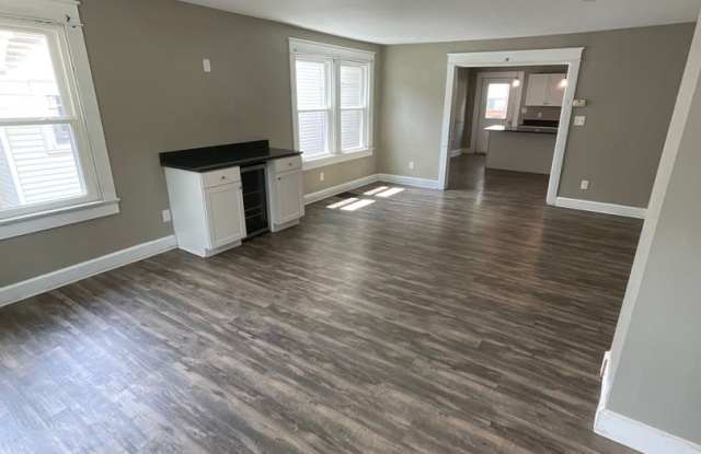 ***AVAILABLE AUGUST 2028*** 5 Bed 4 Bath Downtown Gallery 3