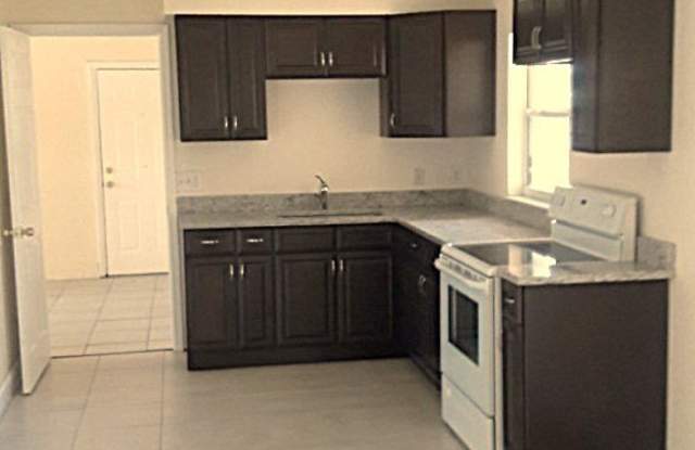 1125 Hemlock Circle Gallery 4