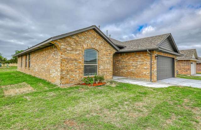Newer Construction Home in Wild Horse Addition! photos photos