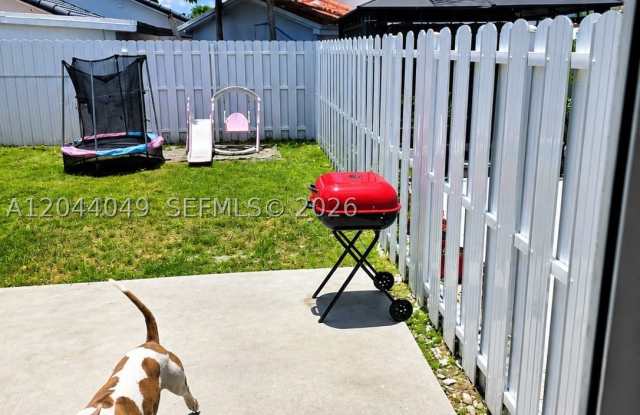 17834 SW 144th Ct Gallery 3
