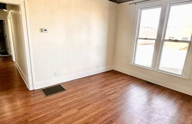 329 E Broadway, Apt 2 Gallery 2
