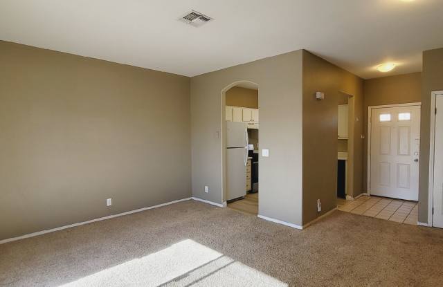 Torrey Pines Dr 1900 Gallery 4