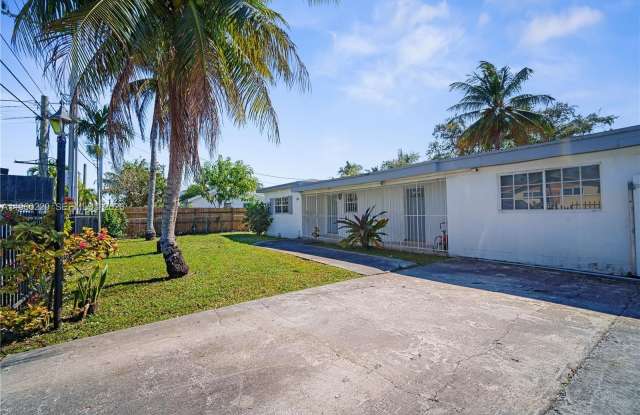 1780 NE 146th St photos photos