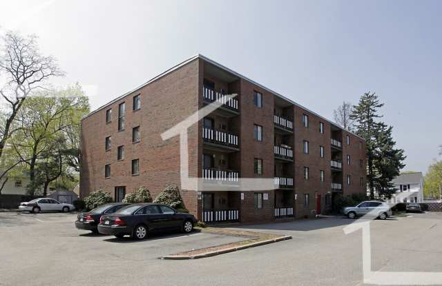 2Br/1Bth apartment available Jan 1st! Laundry in building. AC! - 175 Adams Street, Newton, MA 02458