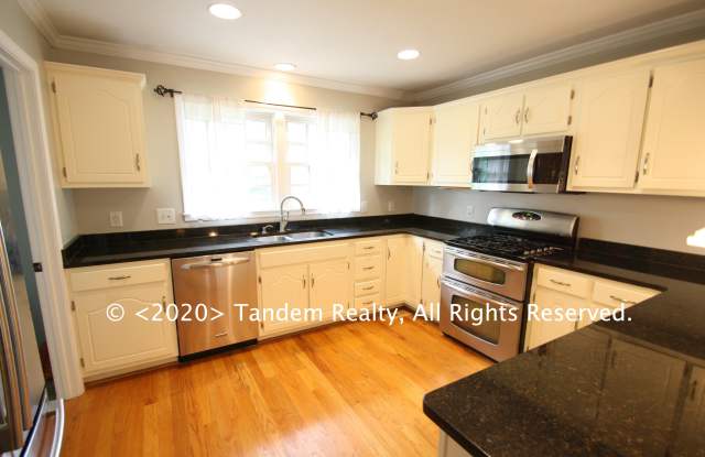 501 Hearthstone Cir Gallery 3