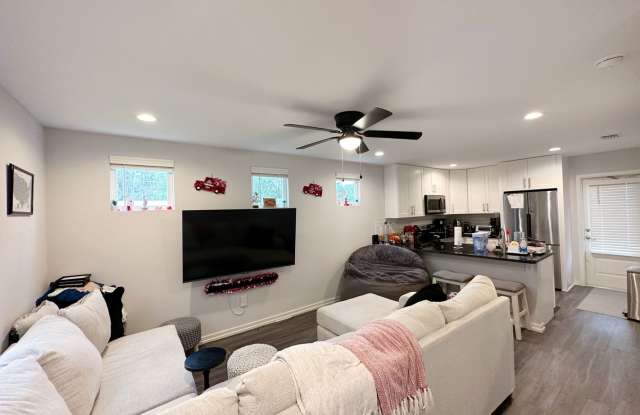 Porter's Parkside -  2 Bedroom, 2 Bathroom House Gallery 4