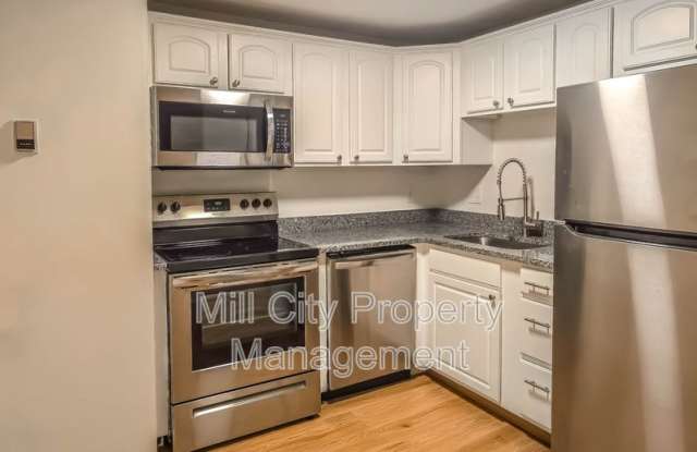 80L English Village Road Gallery 1