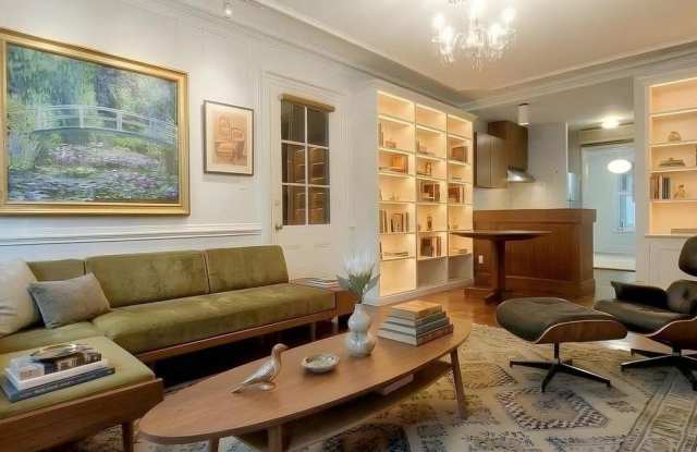 125 Saint Marks Avenue Gallery 2