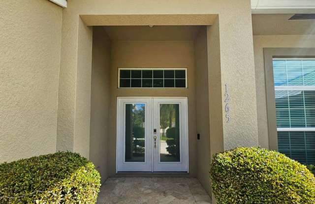 WOW! Motivated and PRICED to RENT. Modern 3 bed, 2 bath, 2 Car Garage Gallery 4