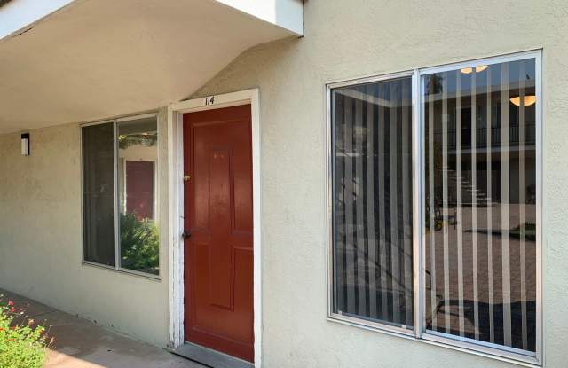 Gorgeous Downstairs Apartment End Unit In Concord! Gallery 1