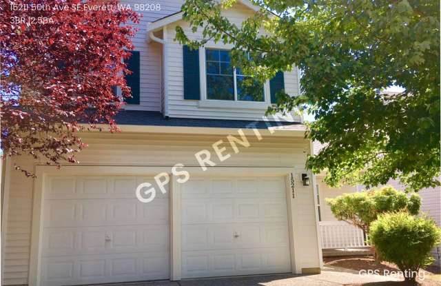 Move-In Ready Home in Pleasant Silver Firs Neighborhood photos photos
