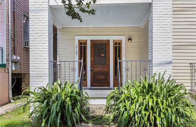 2103 MARENGO Street photos photos