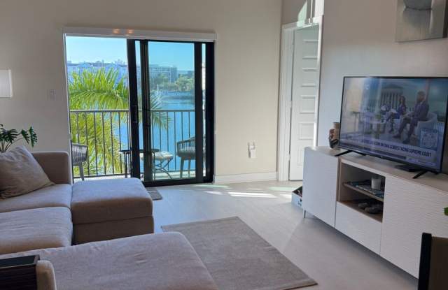 Premium Lake-View URBANA Residence Steps from Downtown Doral photos photos