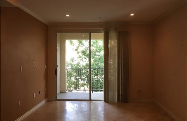 2305 Watermarke Place Gallery 2