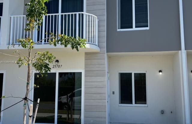 25707 SW 144th Ave - 25707 Southwest 144th Avenue, Princeton, FL 33032