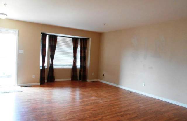 541 DOEFIELD COURT Gallery 4