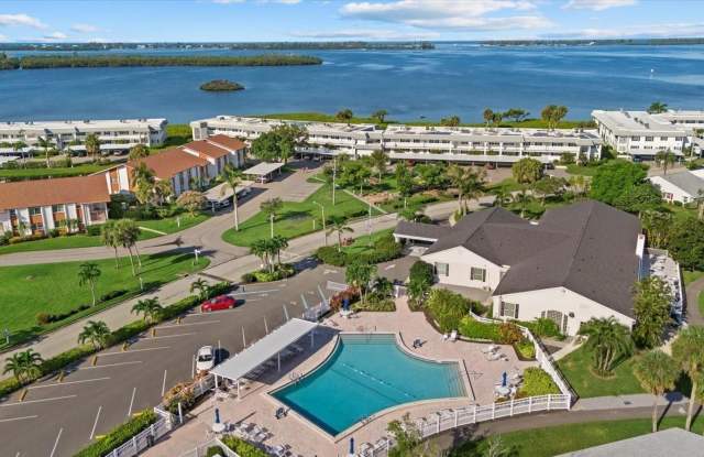 4852 INDEPENDENCE DRIVE photos photos