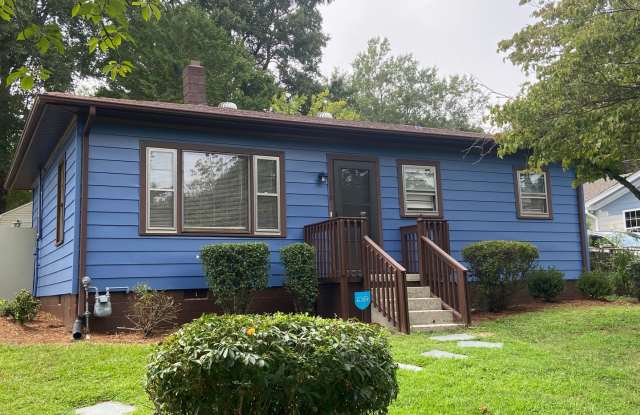 Three bedroom, one bath house in Hillsborough Gallery 1