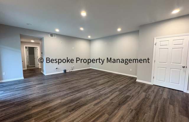 21 GreenTree Drive - 3-C Gallery 4