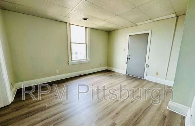 7500 Ellesmere St photos photos