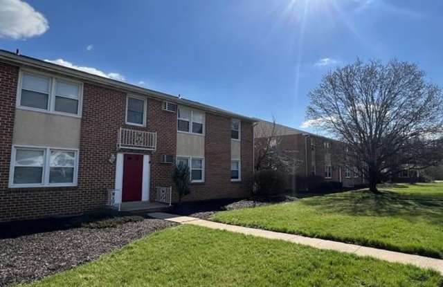 2051 N SUSQUEHANNA TRL Gallery 1