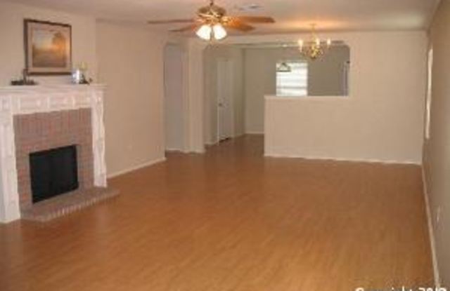 12519 Carriage Blvd Gallery 3