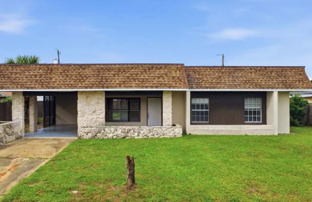Freshly Painted 3-Bedroom, 2-Bathroom Home with Spacious Kitchen, Fenced Yard & Carport Gallery 3