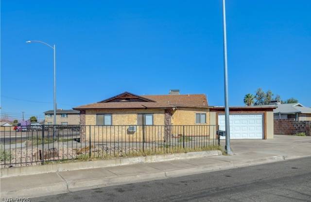 1724 PALM Street Gallery 2