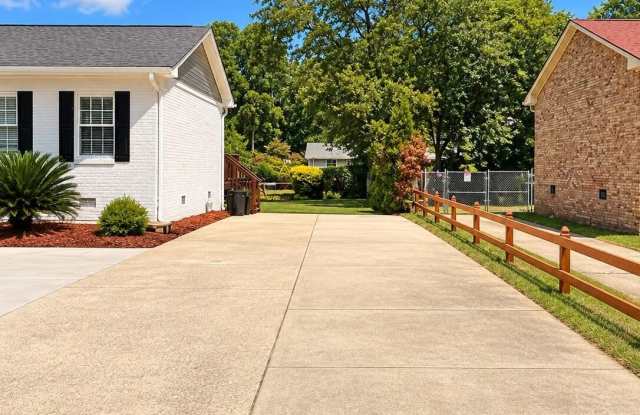 1230 Old Apex Road Gallery 2