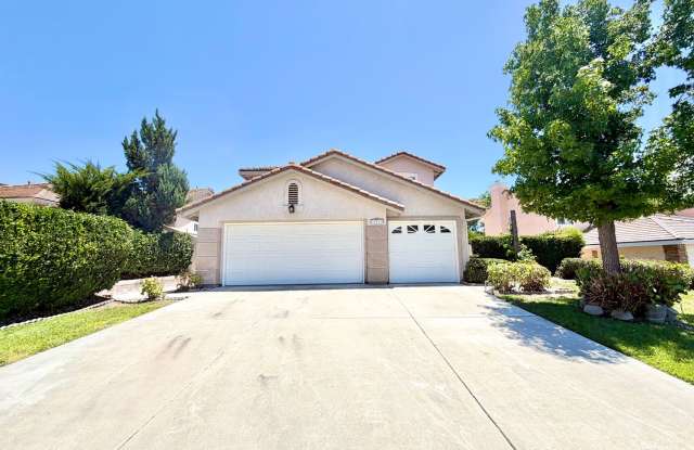 Spacious 5 Bedroom Home with 3 Car Garage & Primary Suite Balcony photos photos