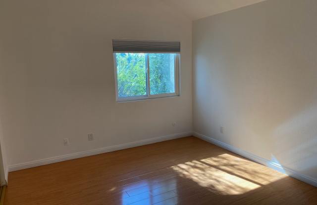 140 East El Norte Parkway photos photos 140 East El Norte Parkway photos photos