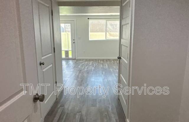 313 W Willow Creek Dr. Gallery 3