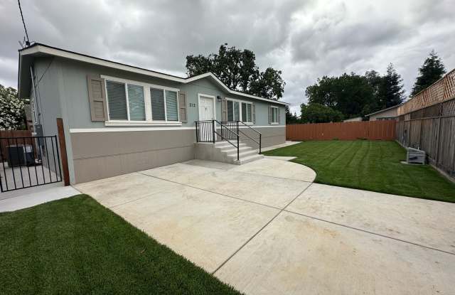 Gated Brand New 3-Bedroom Mobile Home in Prime La Loma District photos photos
