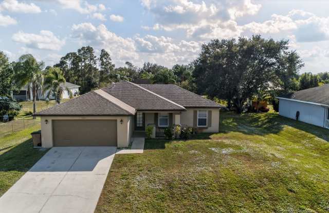 BEAUTIFUL 3 BR / 2 BA HOME IN EAST LEHIGH. MOVE IN SPECIAL FIRST MONTH FREE! photos photos