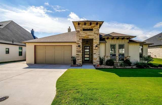 1221 Crown Valley Drive photos photos