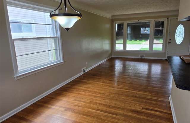 1371 W Miner Road Gallery 4