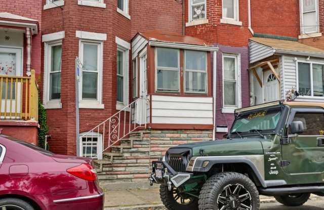 Newly Renovated — 3 Bed, 1 Bath Apartment for Rent in Holyoke! Gallery 1