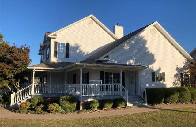 420 New Hope  RD - 420 East New Hope Road, Rogers, AR 72758