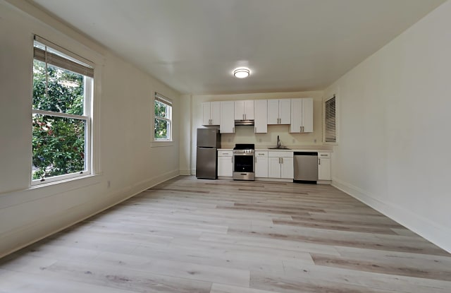 1745 Market photos photos