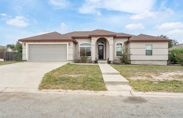 104 Running Bear Trail - 104 Running Bear Trail, Del Rio, TX 78840