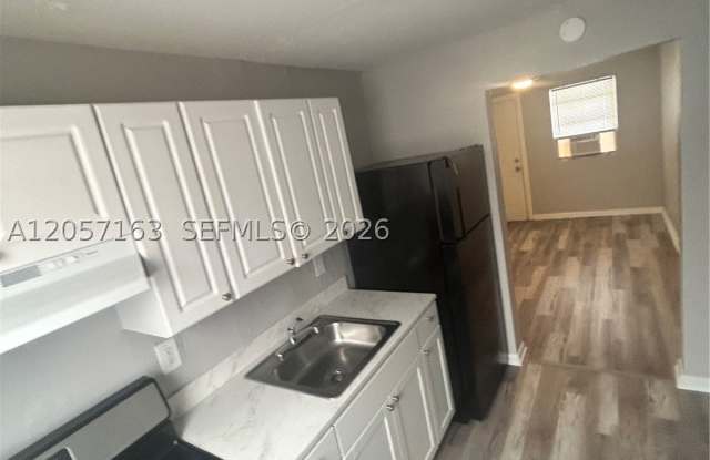 161 NW 15th St photos photos