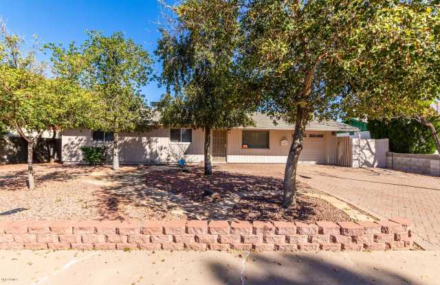232 E BALBOA Drive - 232 East Balboa Drive, Tempe, AZ 85282