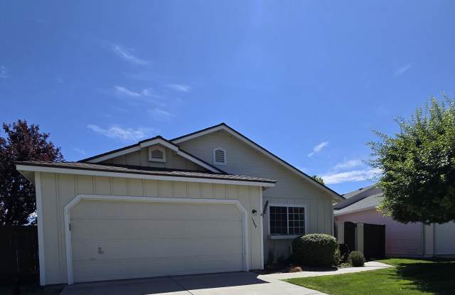 1769 Heather Cir photos photos